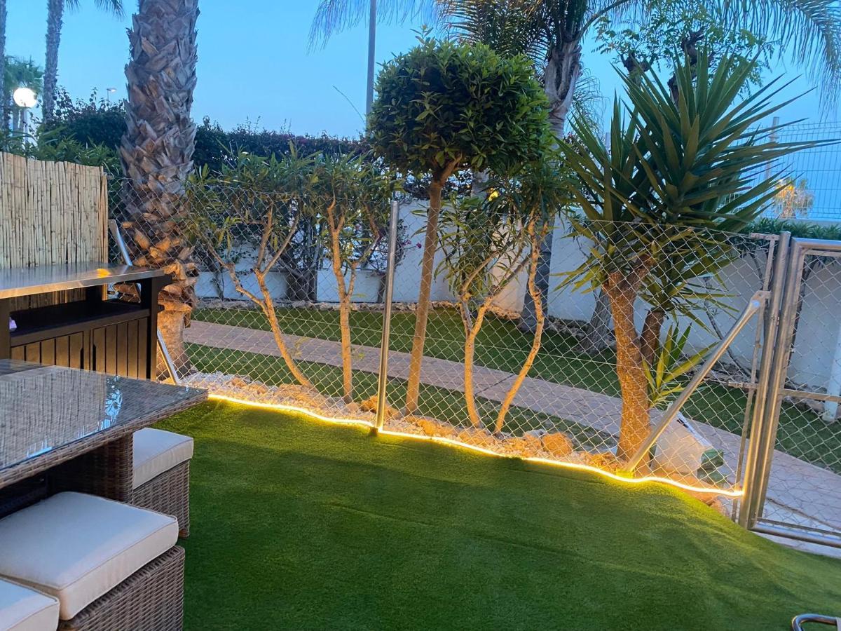 Apartment Palmas De Coco Playa Flamenca Dış mekan fotoğraf